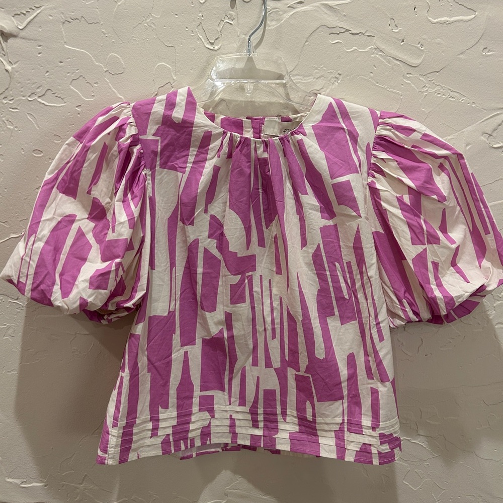 NWT Pinch Pink and White Puff Sleeve Blouse Size M